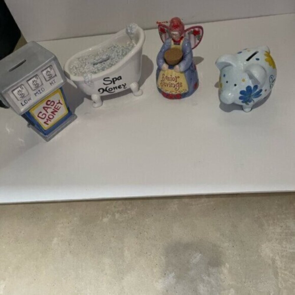 Set of 4 Ceramic Banks
